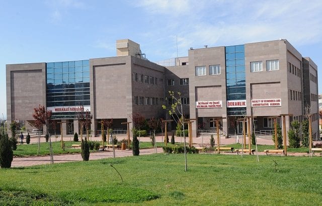 Kilis 7 Aralık Üniversitesi binası